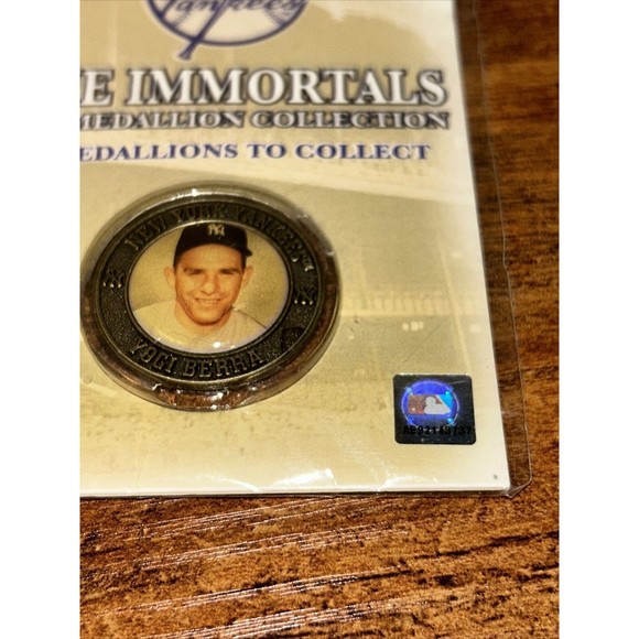 Yogi Berra 2005 New York Yankees NY Post Medallion Coin The Immortals Collection - Picture 4 of 7